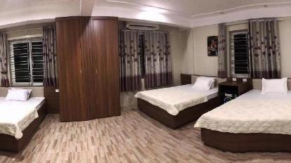 3 Queen Beds Room - Bedroom