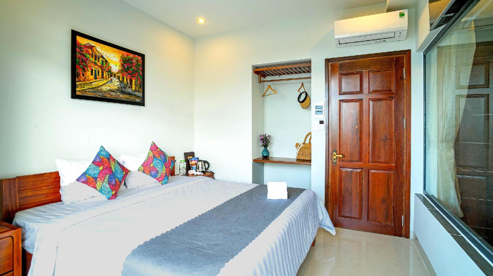 Prestige Double Room with Balcony - Bed