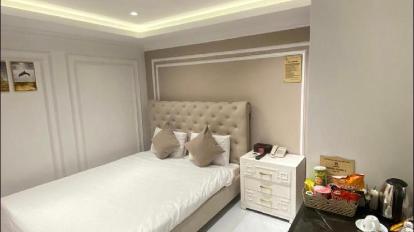 Double Room C - Bed