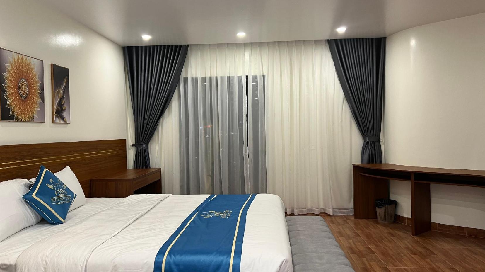 Premier Room with King Bed and Balcony - View