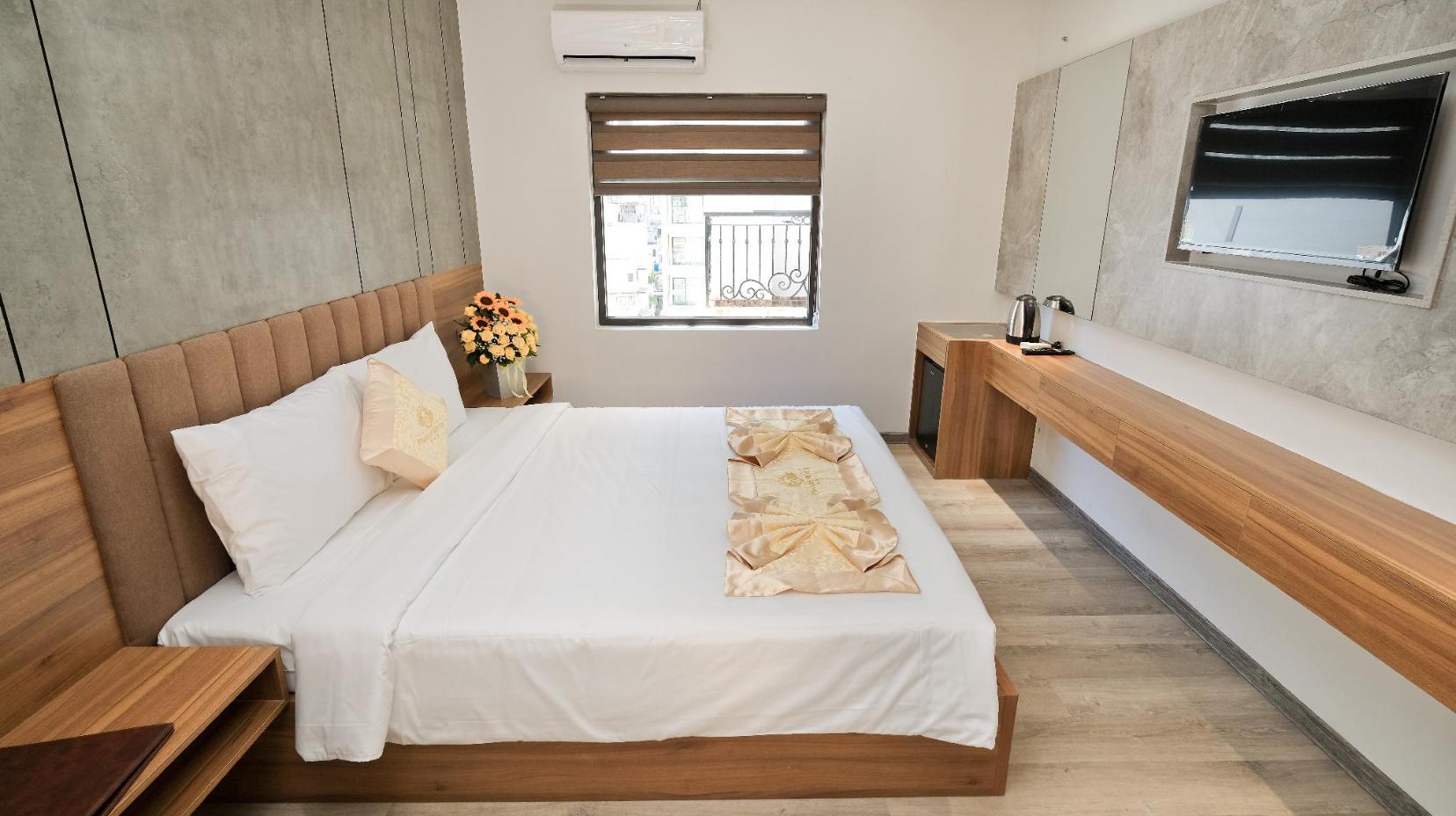 Deluxe Double Room - Interior view