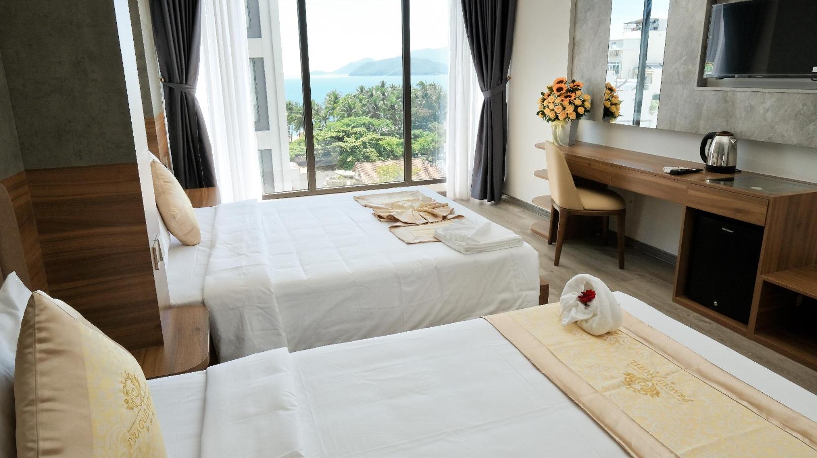 Deluxe Double Room - Interior view