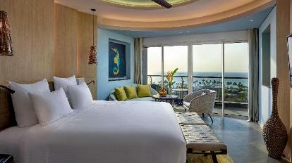 Premium Deluxe Room 1 King Size Bed Ocean View - Guestroom