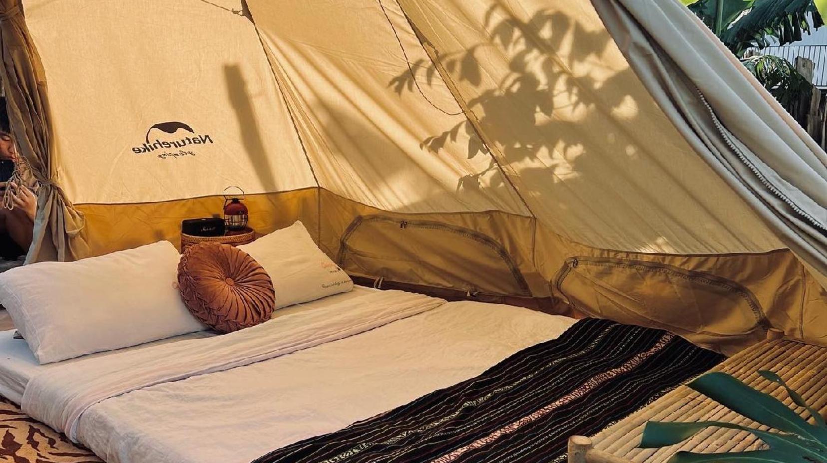 Tent on Full Board - Bed