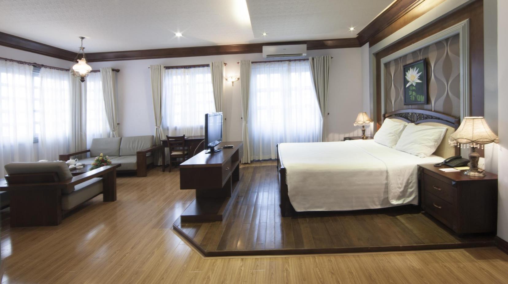 Luxury Suite Double Bed - Bedroom