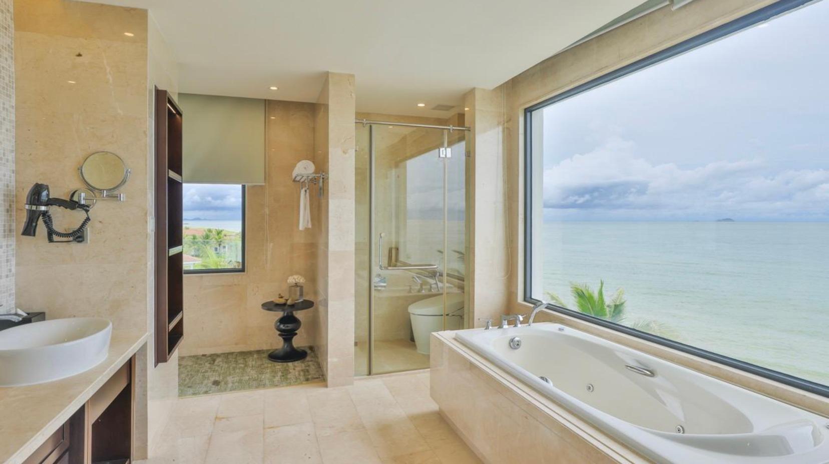 3 Bedroom Presidential Suite, Ocean view, Balcony - Bathroom