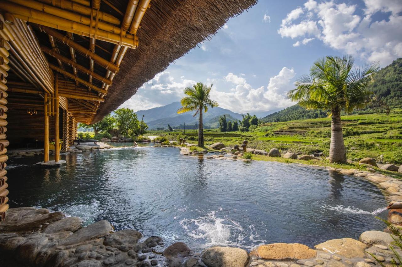 Hot spring bath