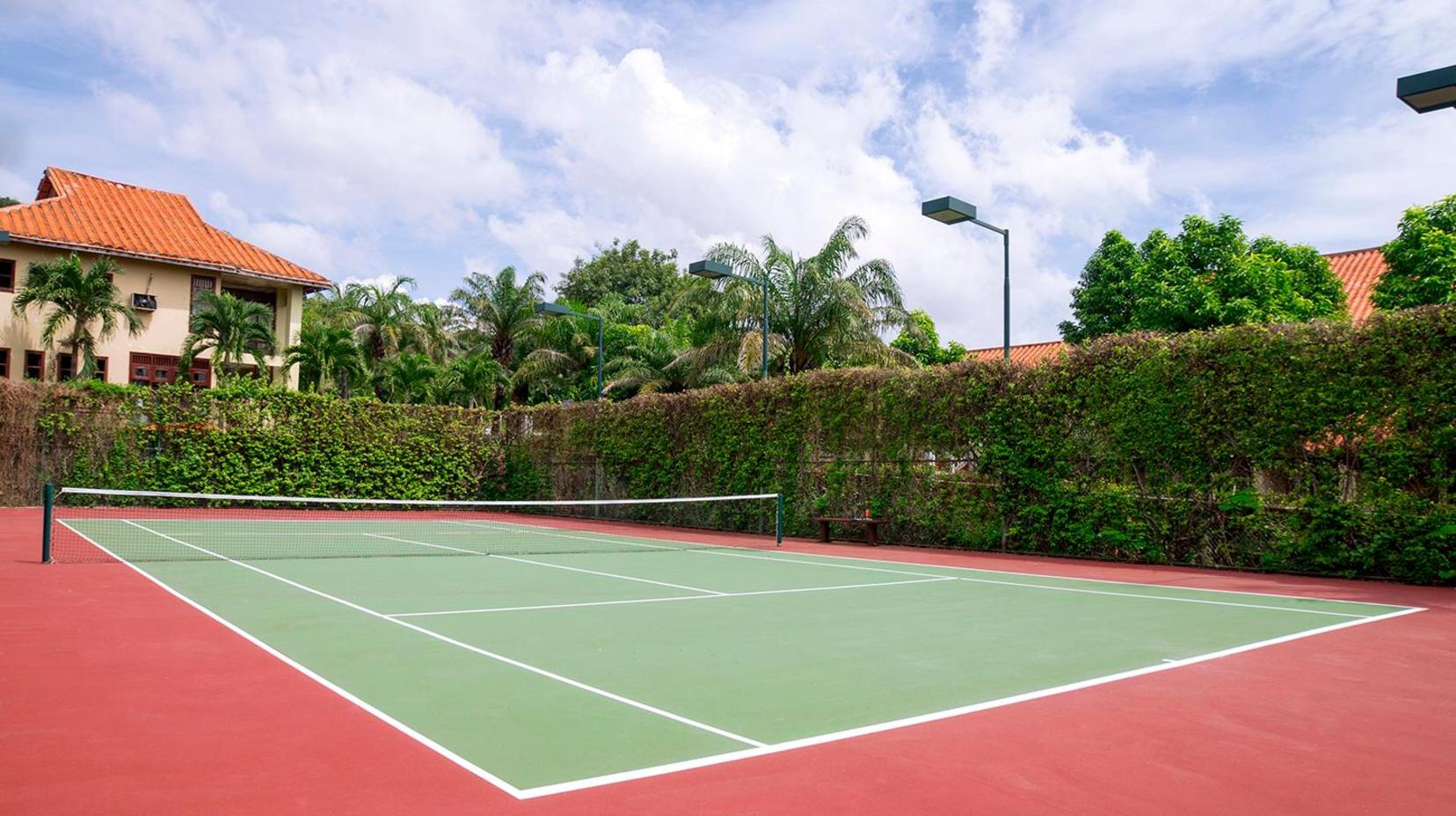 Tennis court