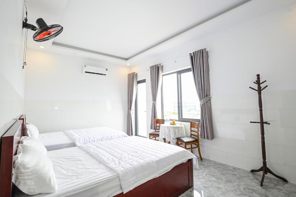 Deluxe Double or Twin Room with City View