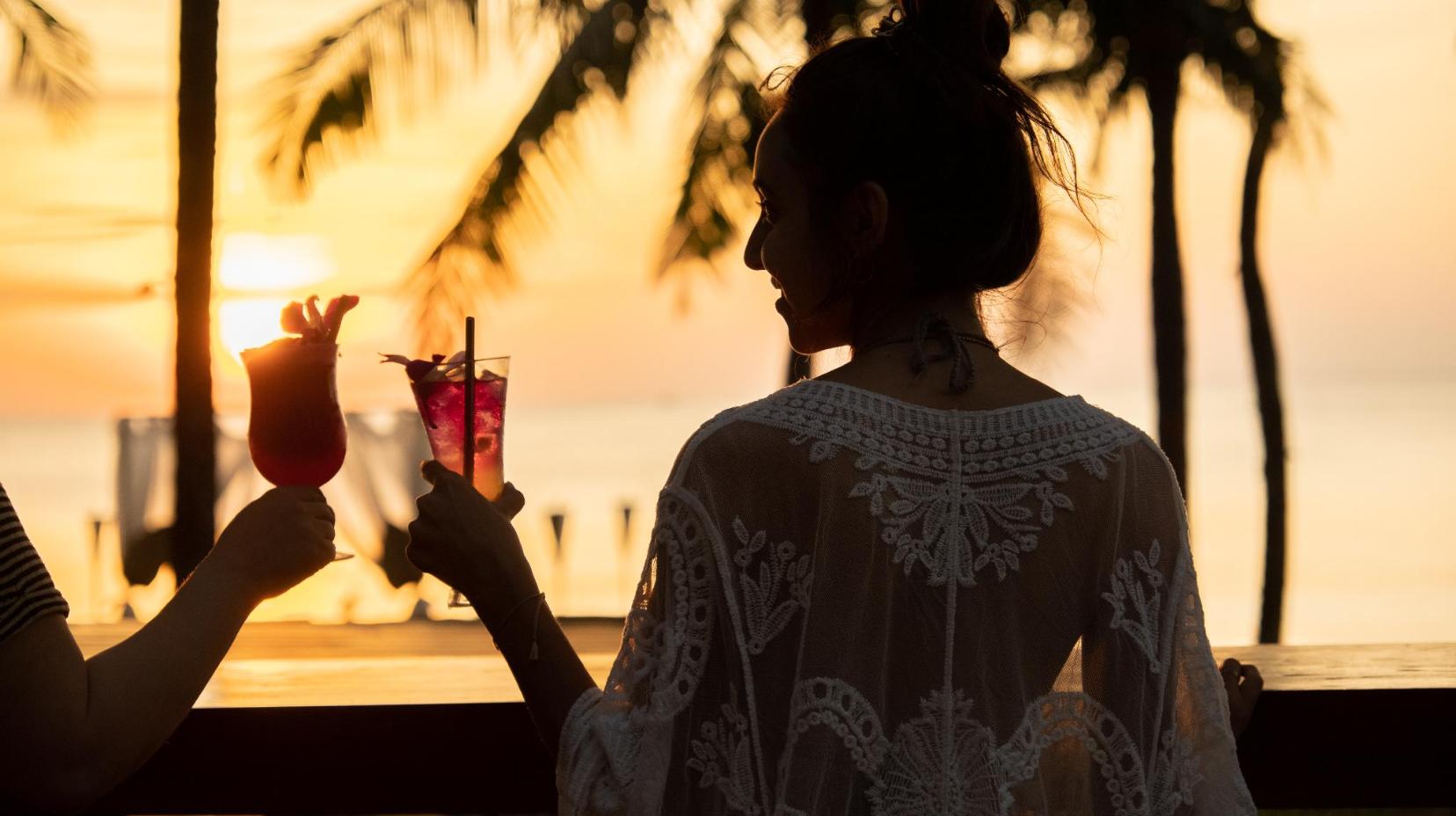 Poolside bar