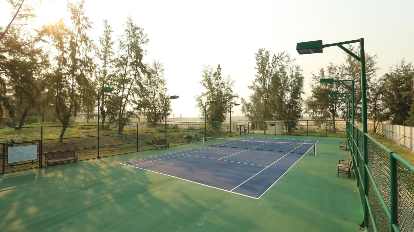 Tennis court