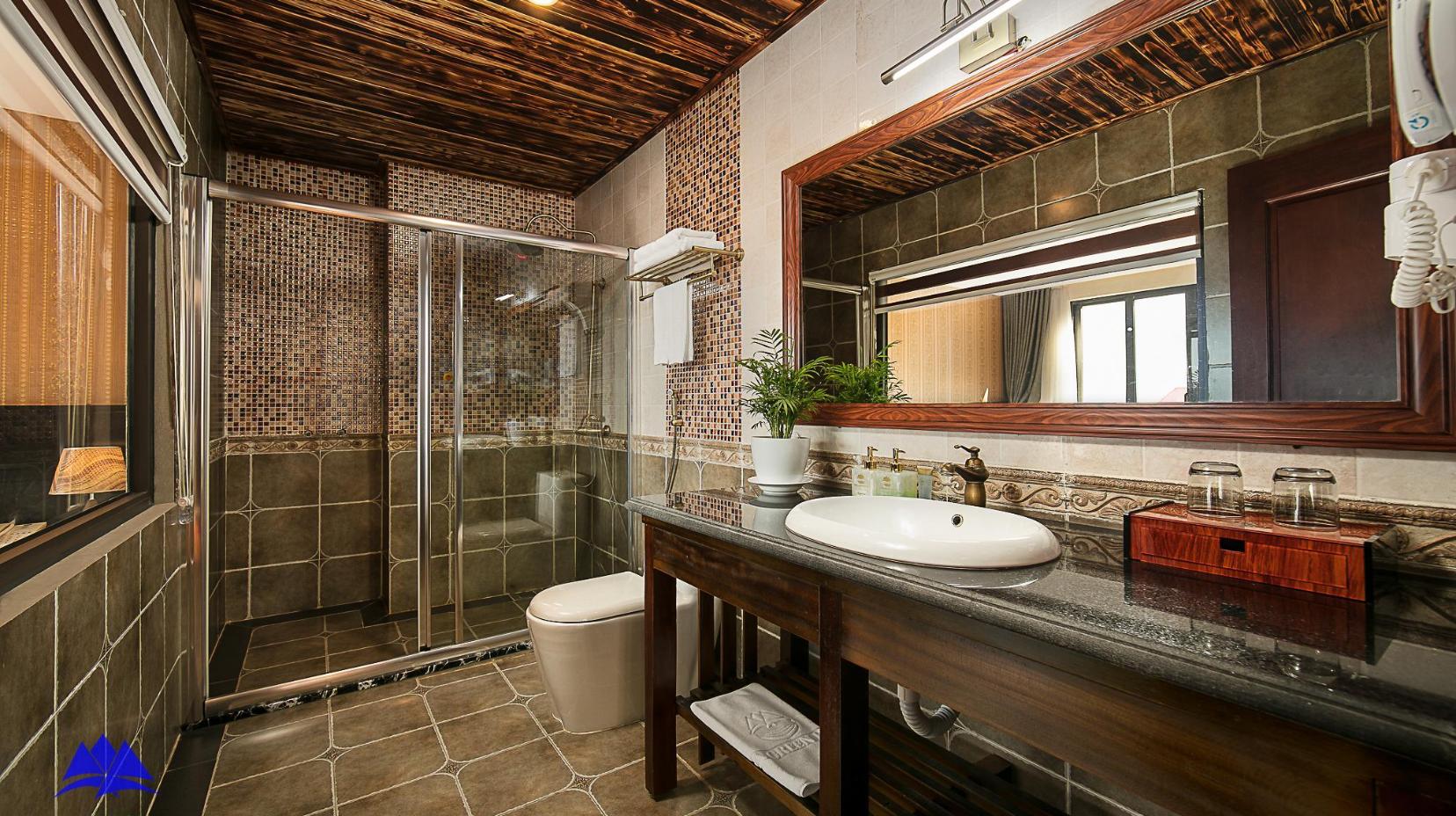 Suite - Bathroom