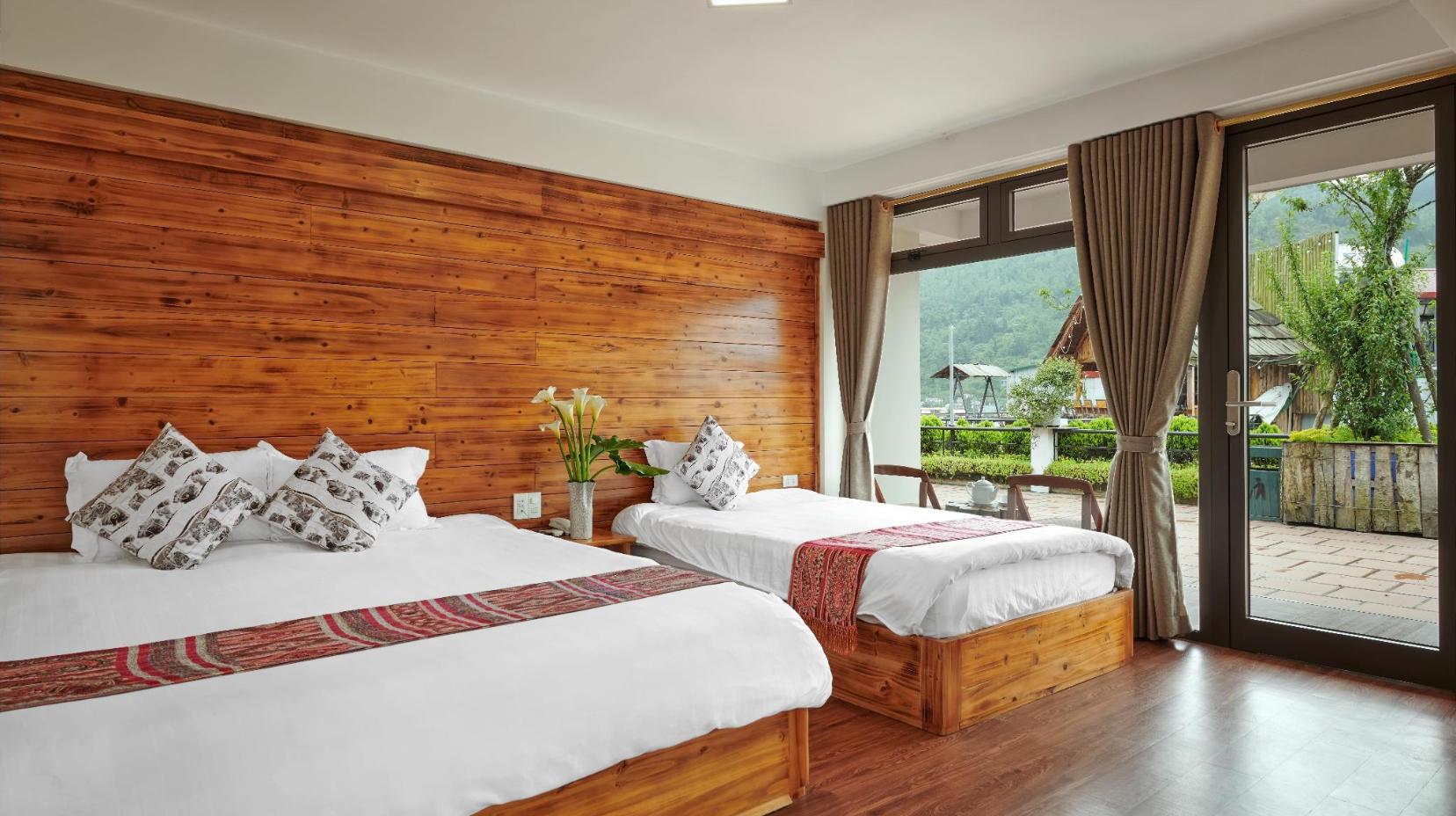 Deluxe Triple Room with Balcony and Mountain view - View