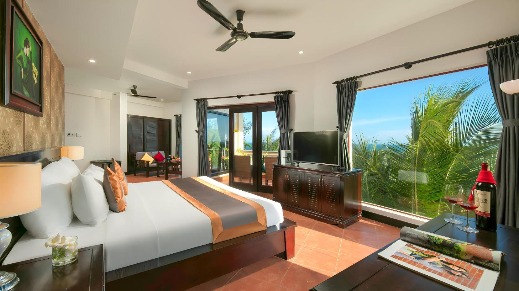 Deluxe Beachfront Room - Bedroom