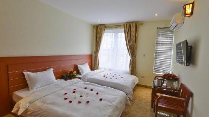 Deluxe Twin Beds Room