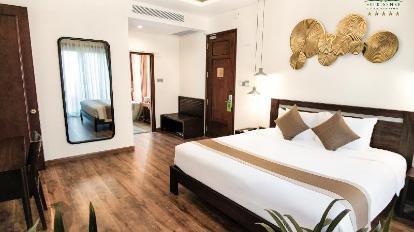 Sense Suite with Private Pool and Garden - Bed