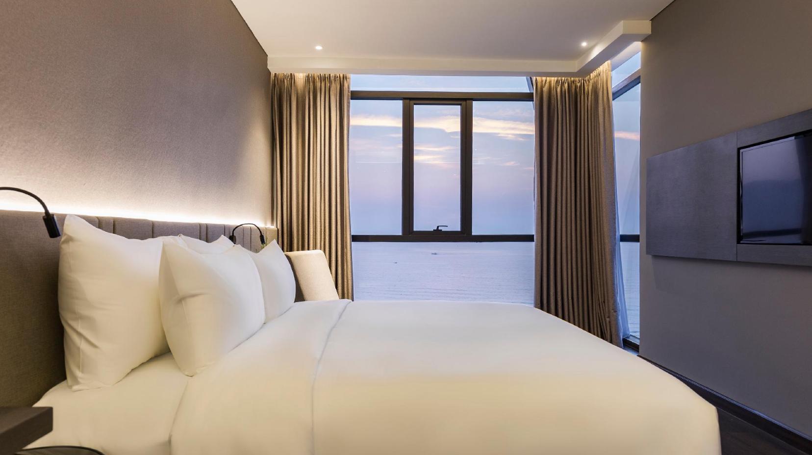 Deluxe Double Ocean View - Bed