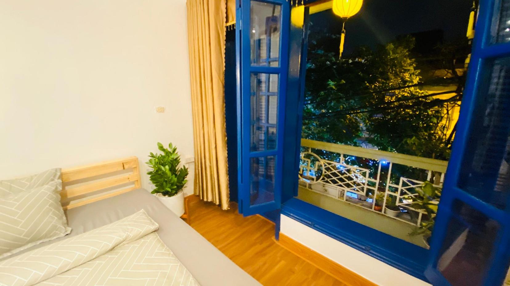 Triple Room with Balcony