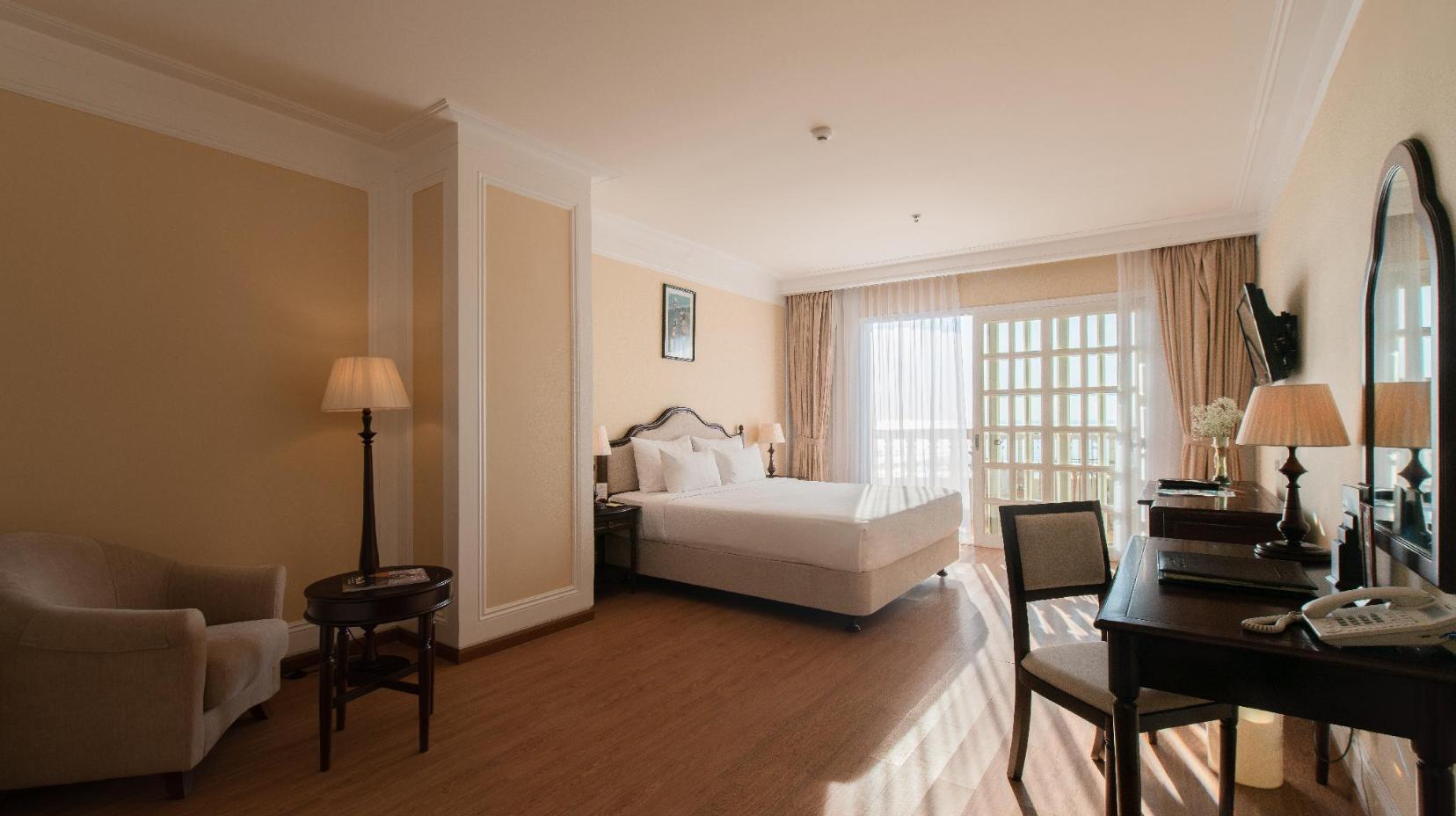 Grand Deluxe King - Guestroom