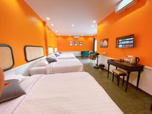 4-Bed Mixed Dormitory Room