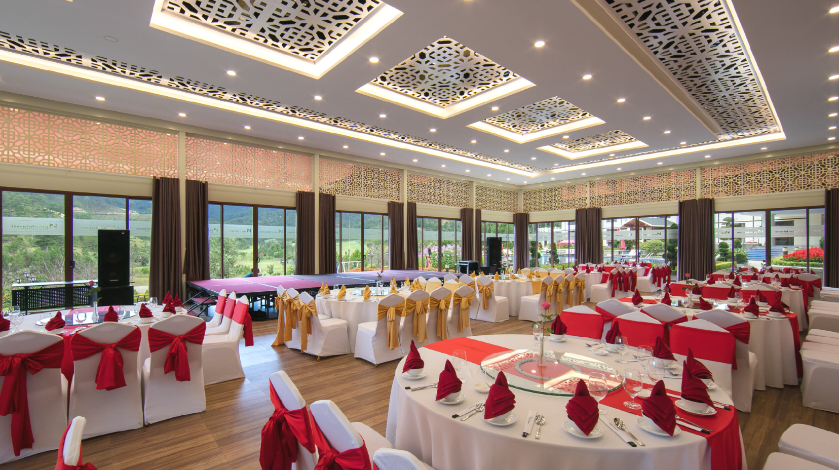 Banquet hall