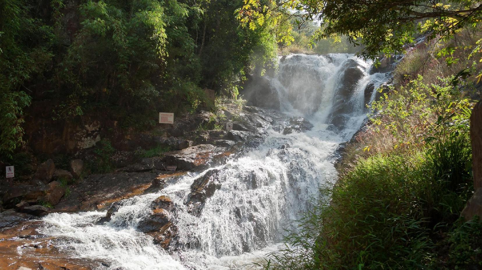 Datanla Falls - 3.4 km from property