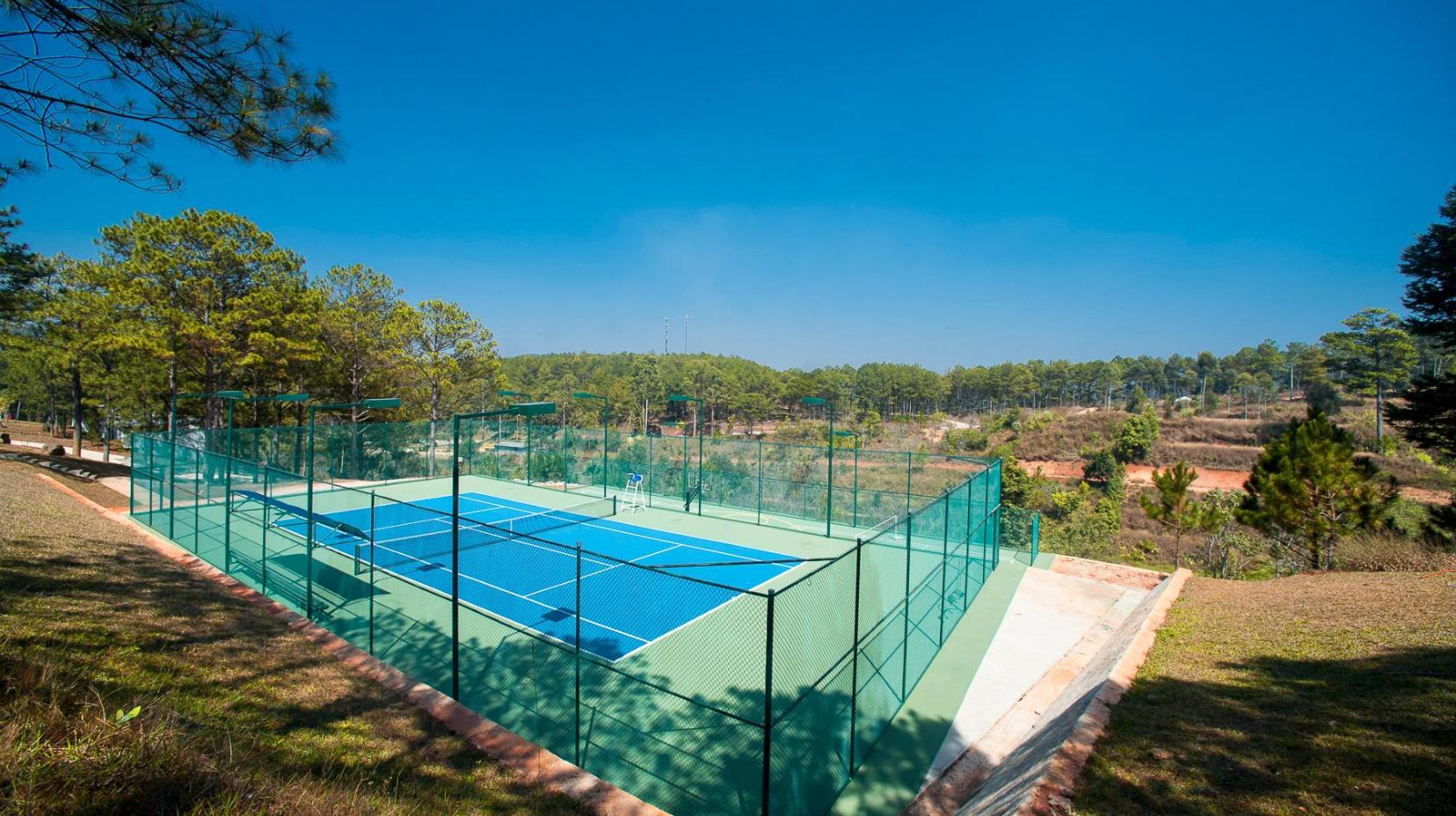 Tennis court