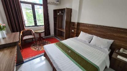 Triple Room with View - Bed