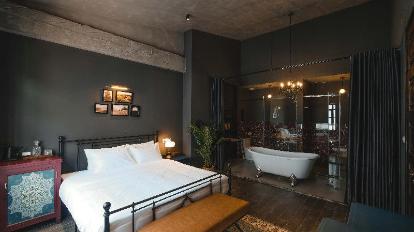 Deluxe Double Room - Bathroom