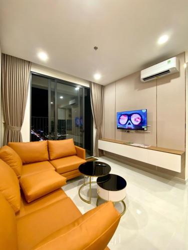 Shared lounge/TV area