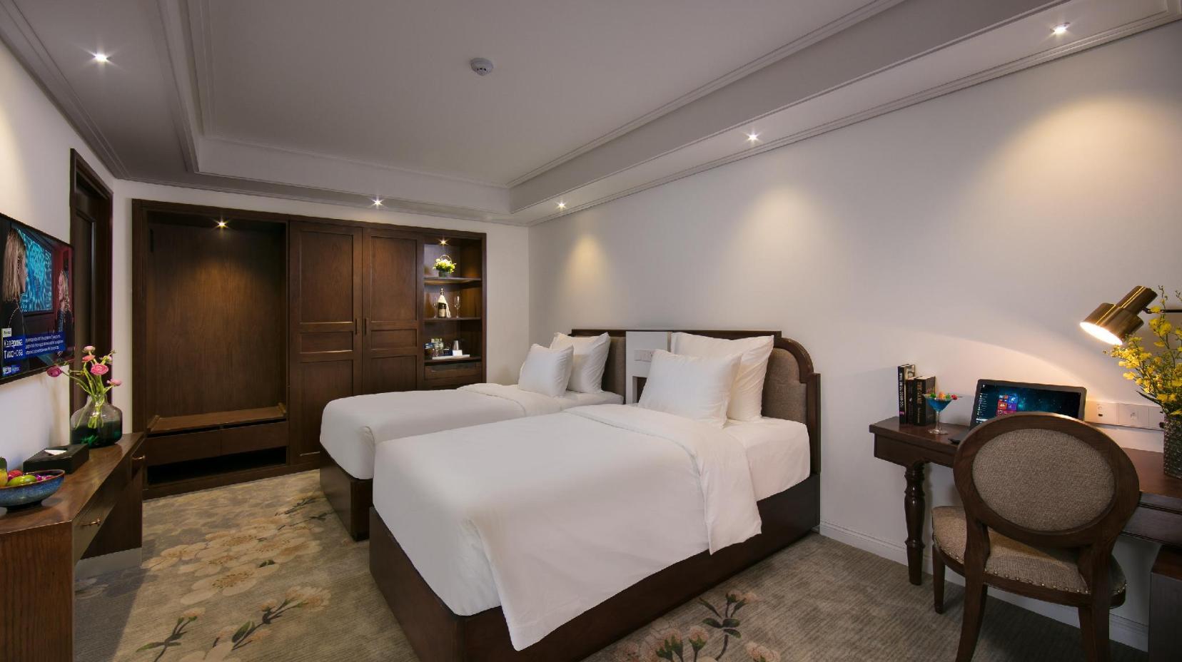 Premier Connecting Rooms - Bed