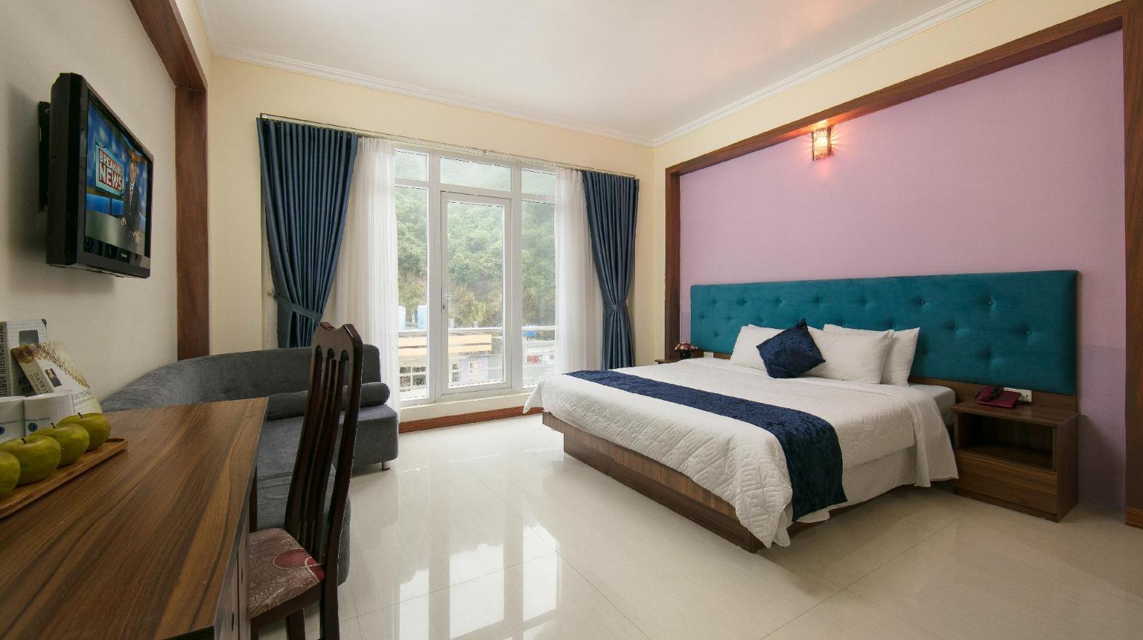 Deluxe Double Room with Balcony - Non-Smoking - Bedroom