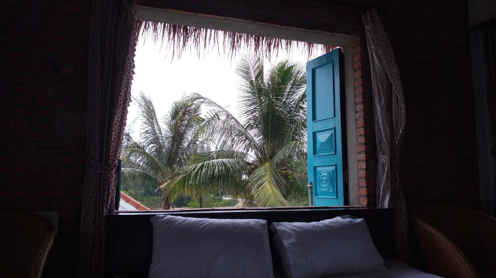 Garden View Bungalow with Balcony