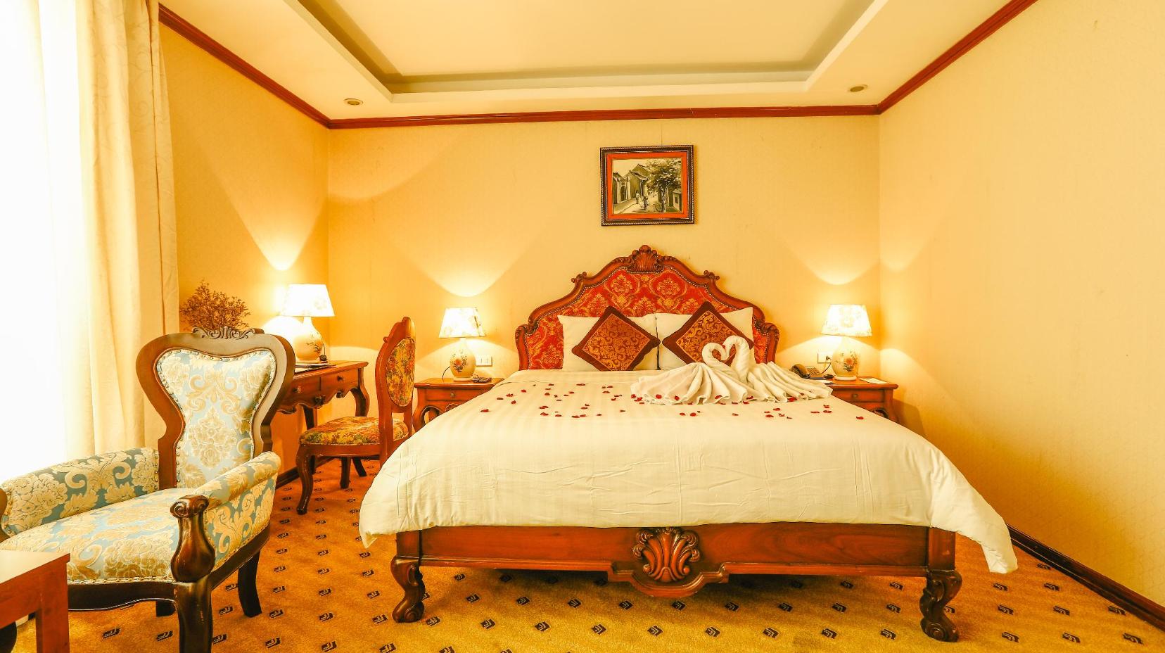 Executive King Room - Bedroom