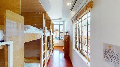 1 Person in 8-Bed Dormitory - Mixed - Guestroom