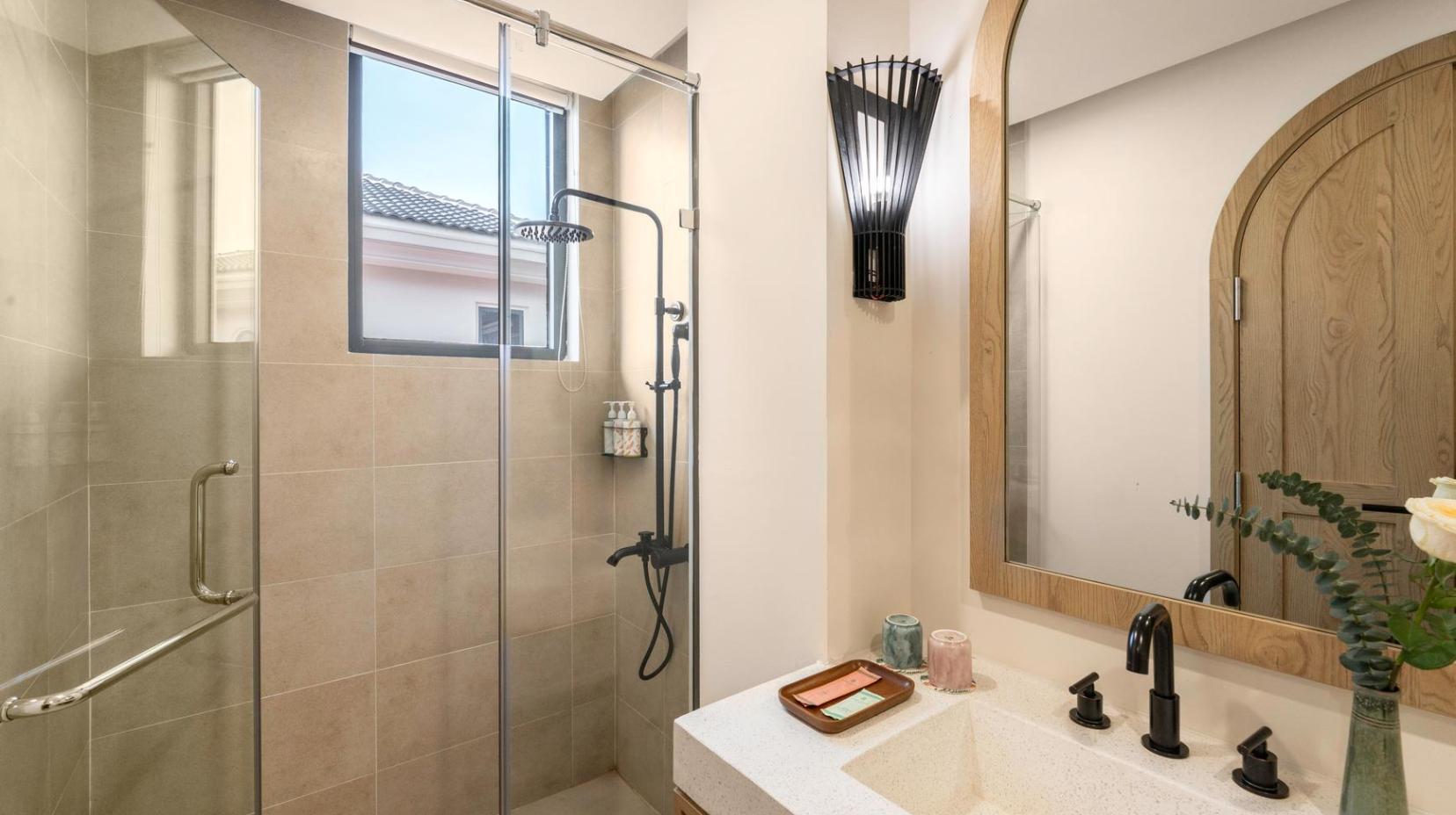 1-Bedroom Villa - Bathroom