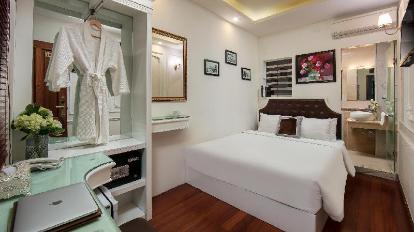 Deluxe Double Queen Room - View