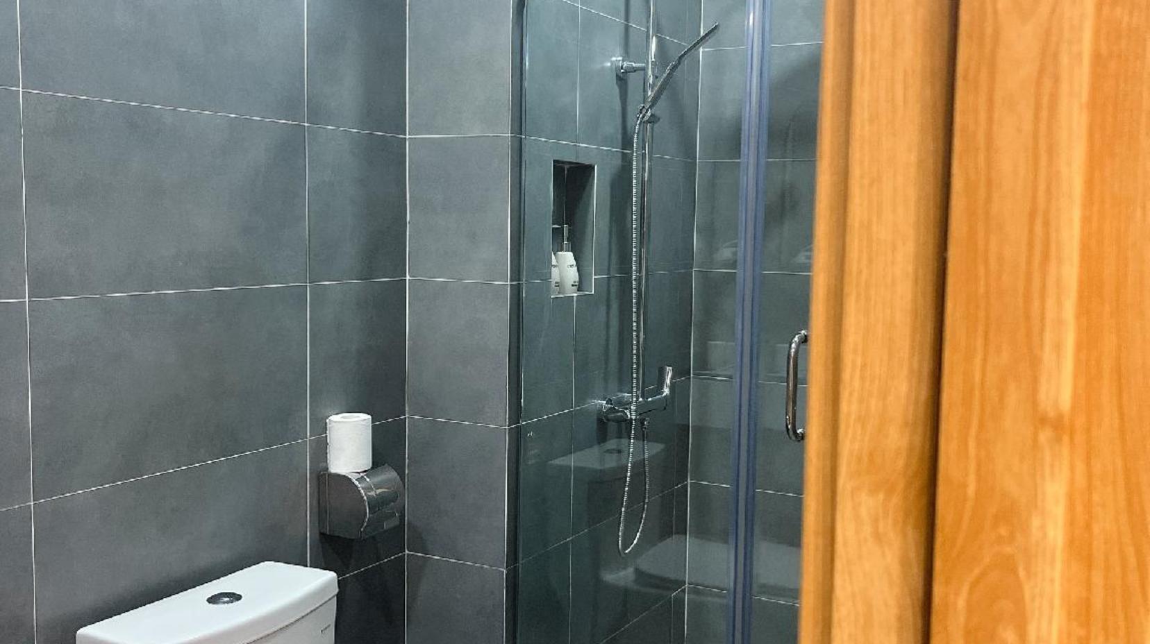 Superior Room for 2 Adults - Shower