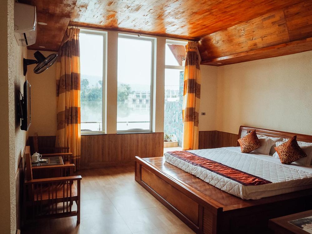 Deluxe Double or Twin Room with River View