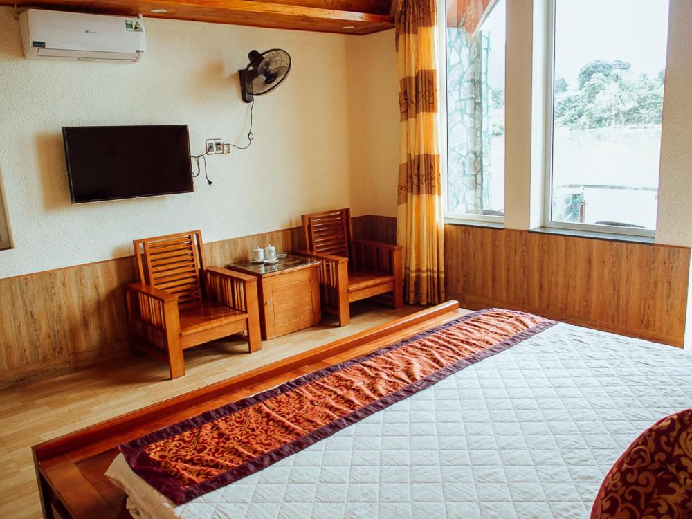 Deluxe Double or Twin Room with River View