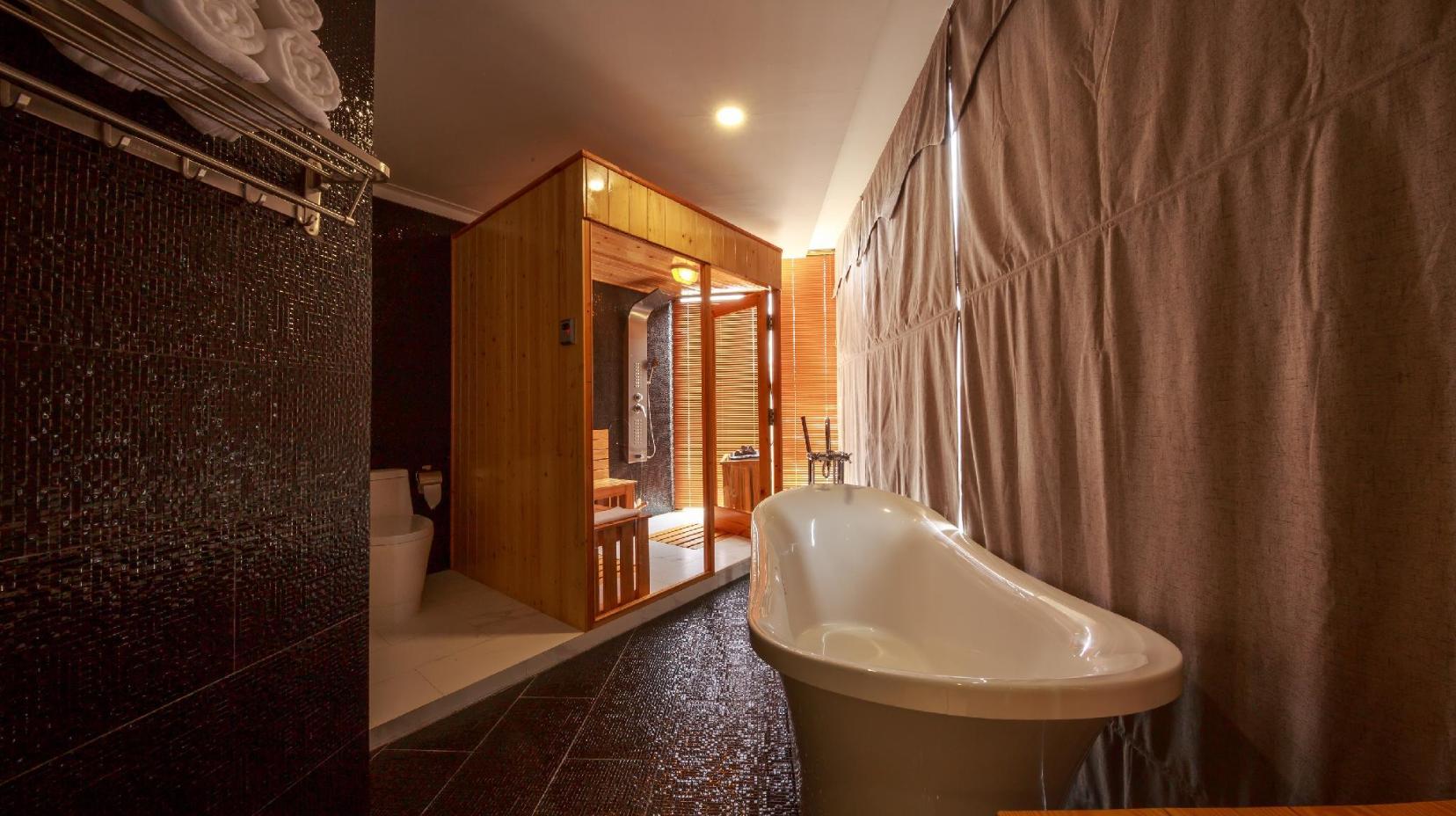 Suite - Bathroom