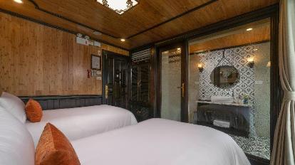 Deluxe Double or Twin Room with Balcony - Bedroom