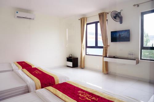 Deluxe Triple Room with Sea View