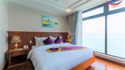 deluxe ocean view double room - Bed