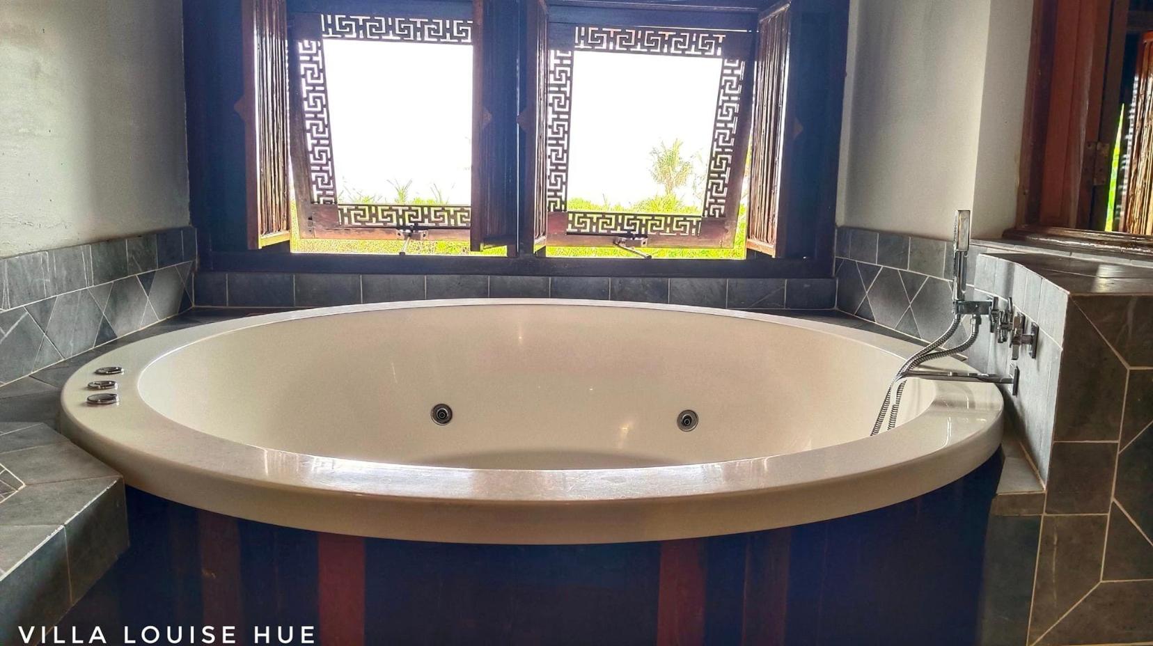 Deluxe Twin Ocean View - Bathtub