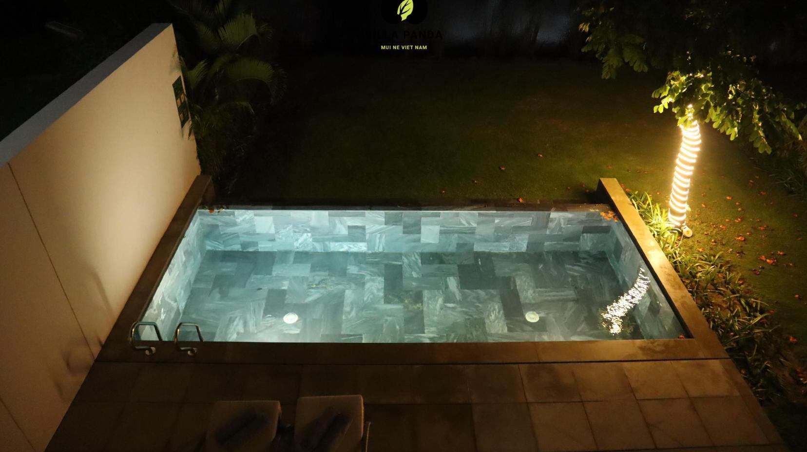 Private pool