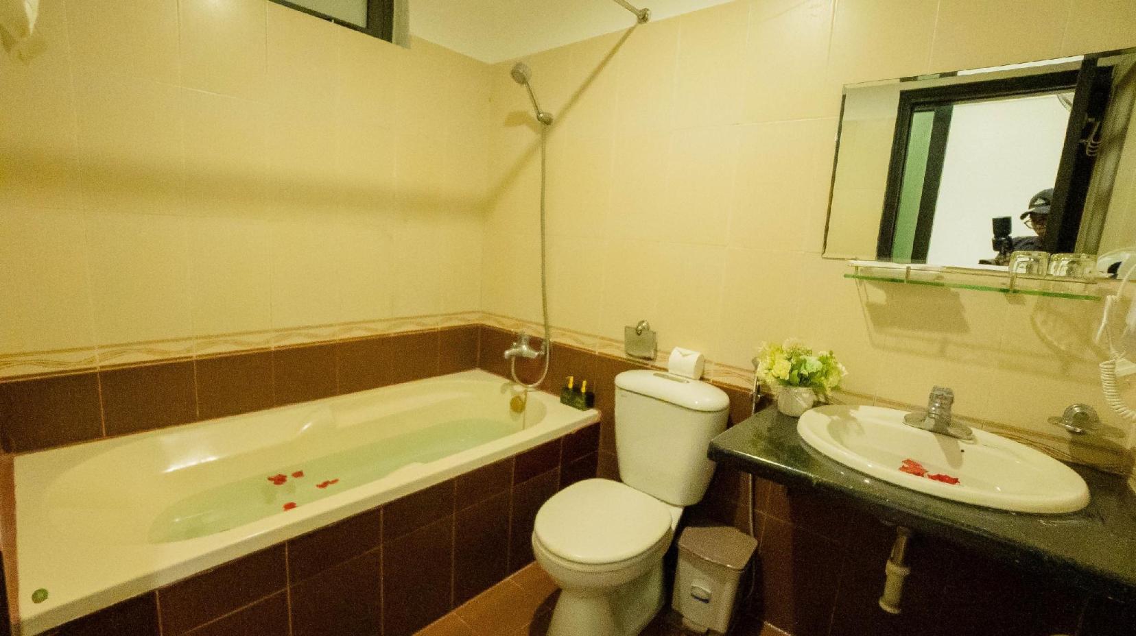 Standard Room 3 - Bathroom