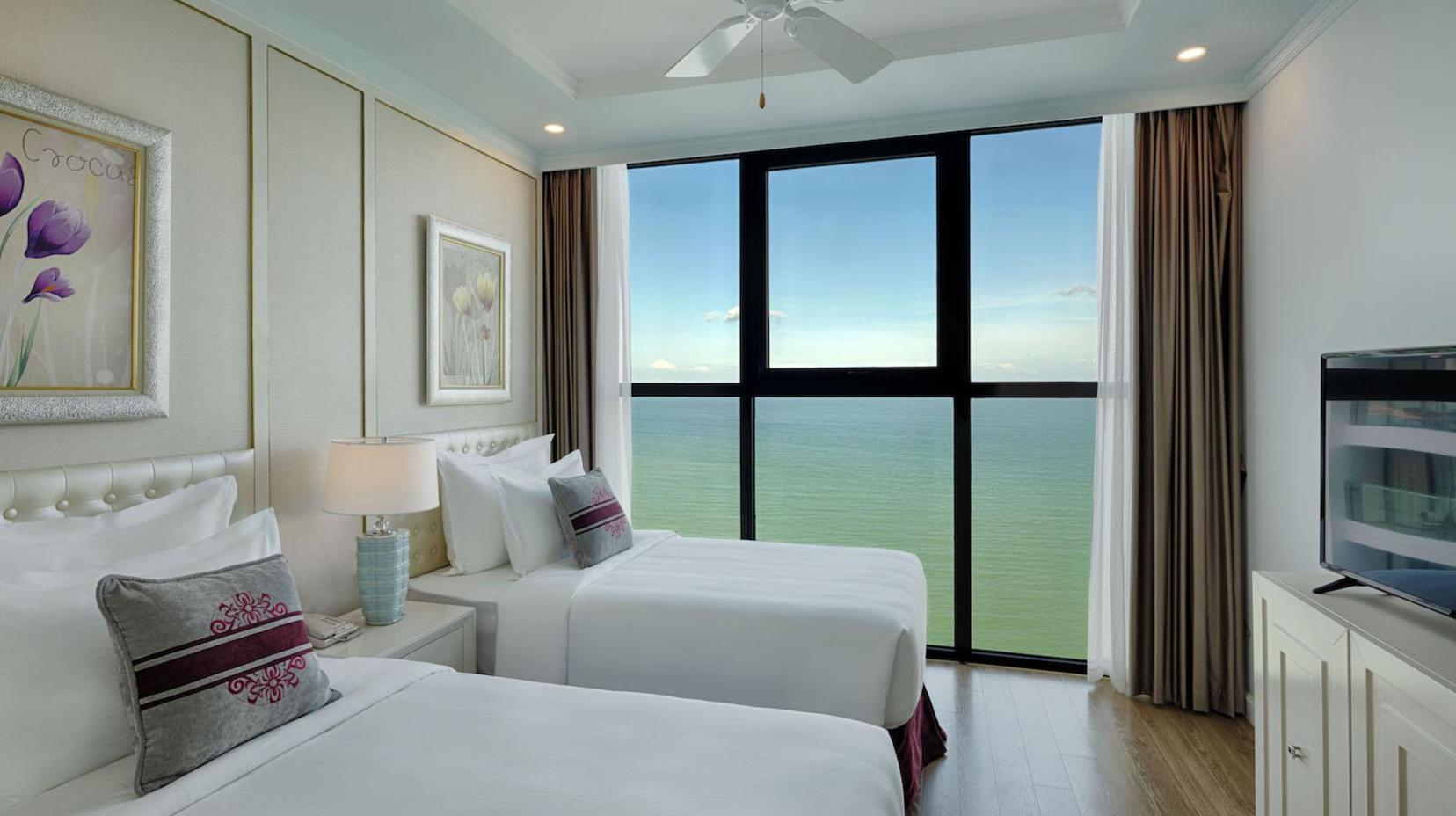 Grand 2-Bedroom Ocean View Suite - View