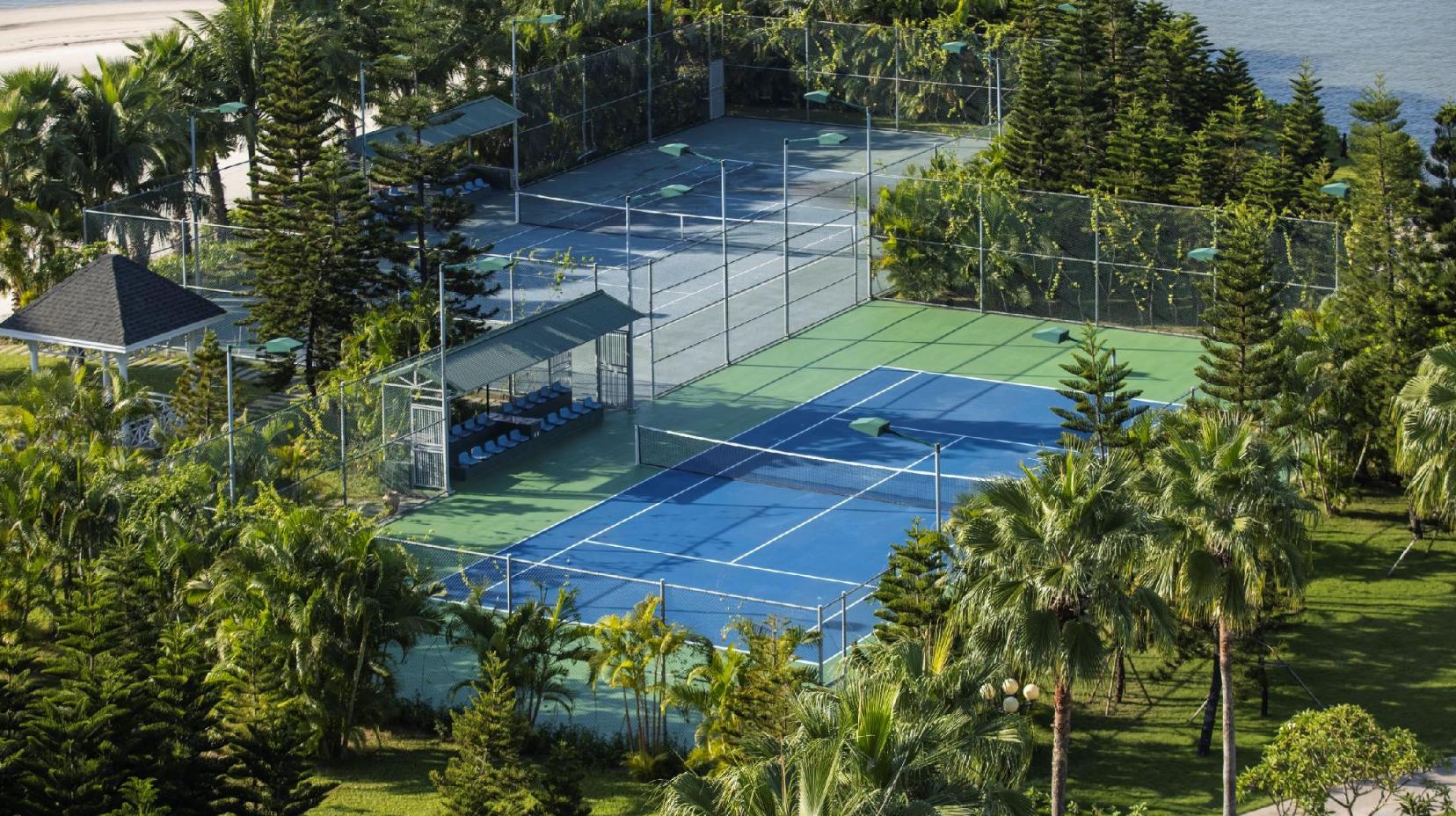 Tennis court