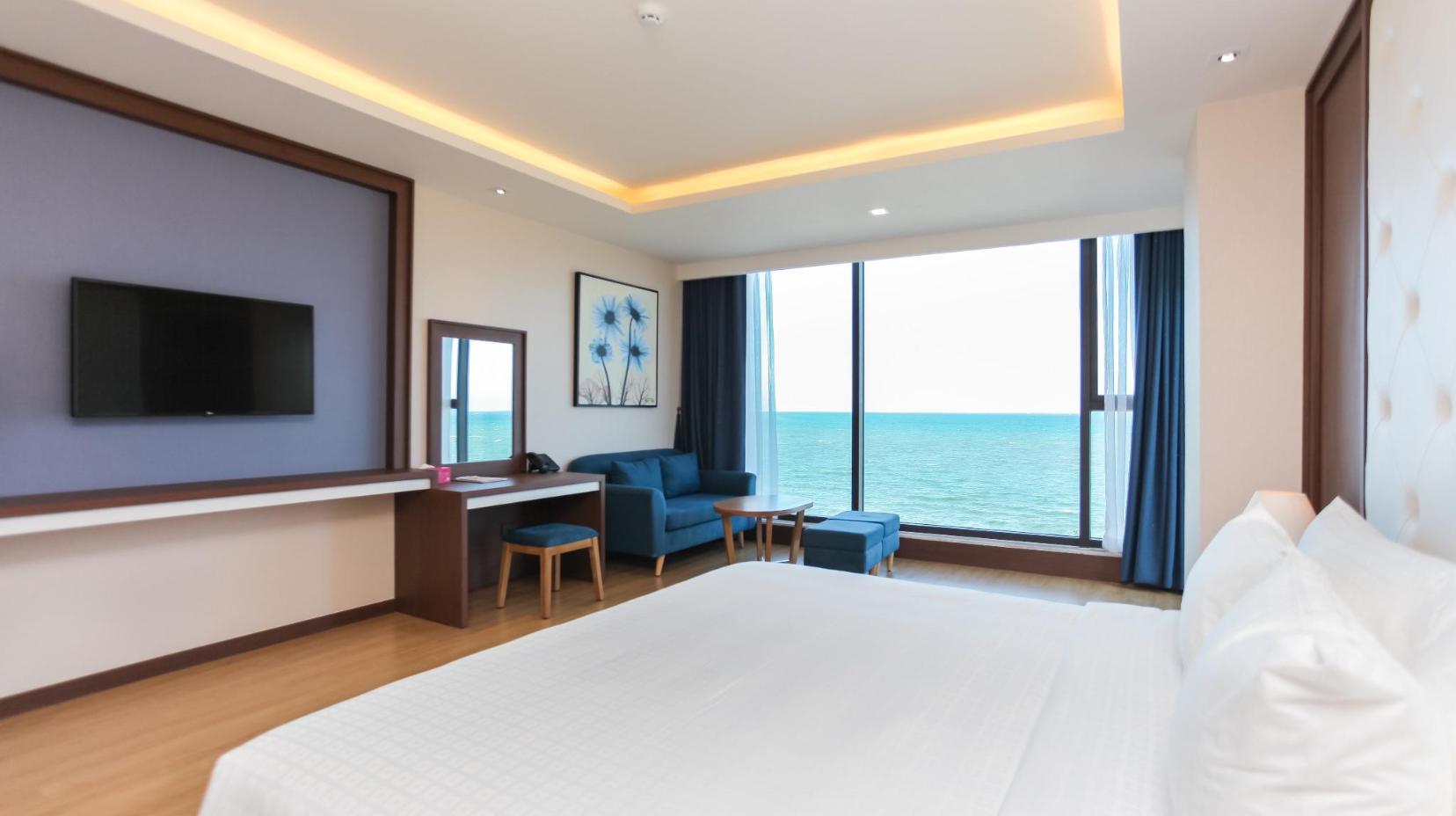 Premier Sea View Double Room - Bedroom